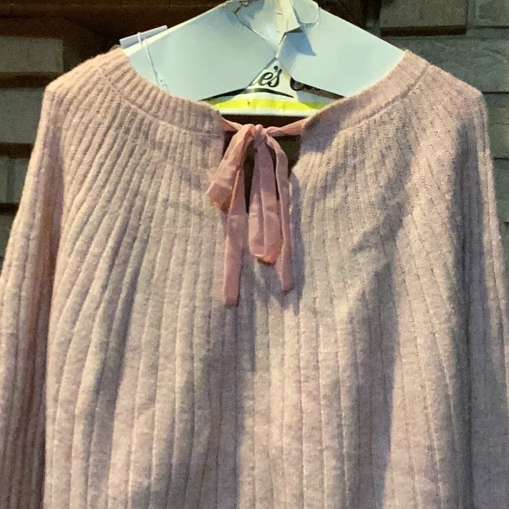 Absolutely Soft Pink Ribbed Sweater - Picture 4 of 7